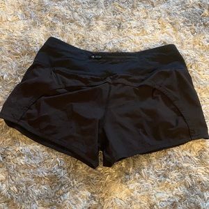 BLACK LULULEMON SHORTS